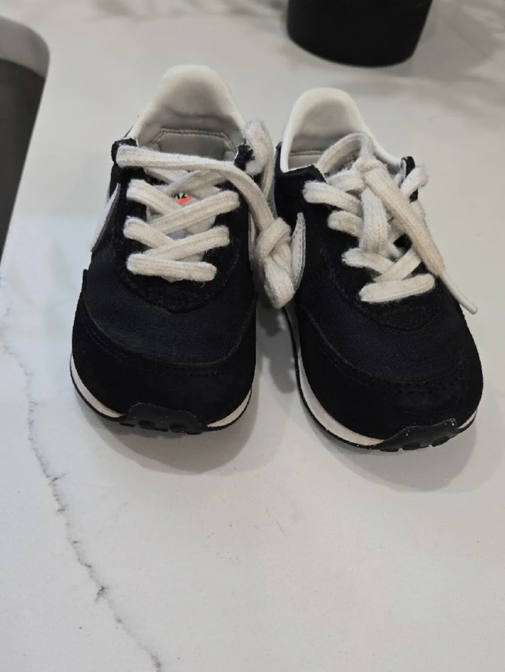 Nike Toddler Waffle Trainer2 Black and White